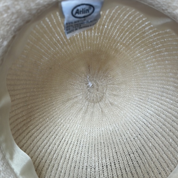 Arlin brand from Arlington Co. cream color hat. One size - Picture 5 of 7